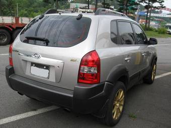 2005 Hyundai Tucson Images