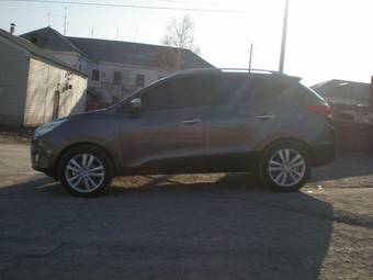 2010 Hyundai Tucson Photos