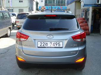 2010 Hyundai Tucson Photos