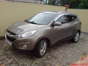 2010 Hyundai Tucson Photos