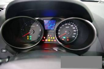 2010 Hyundai Tucson Pictures