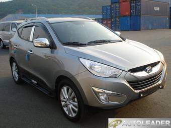 2010 Hyundai Tucson Photos