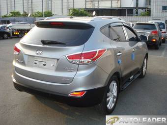 2010 Hyundai Tucson Pictures