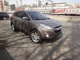 2010 Hyundai Tucson Photos