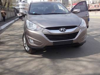 2010 Hyundai Tucson Photos