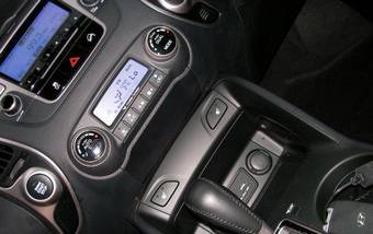 2010 Hyundai Tucson Pictures