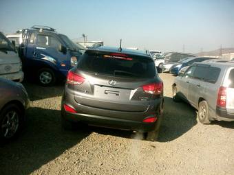 2010 Hyundai Tucson Photos