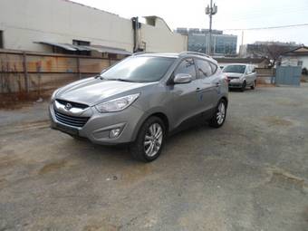 2010 Hyundai Tucson Photos