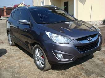 2010 Hyundai Tucson Photos