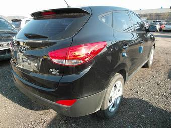 2010 Hyundai Tucson Pictures