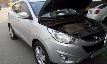 2010 Hyundai Tucson Photos