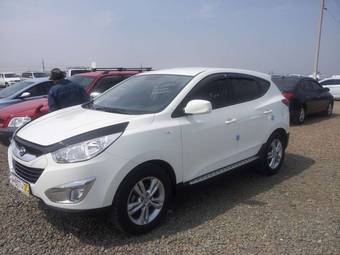 2010 Hyundai Tucson Photos