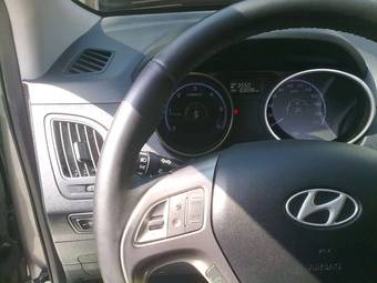 2010 Hyundai Tucson Pictures