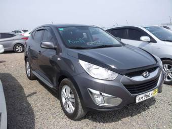 2010 Hyundai Tucson Photos