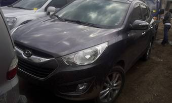 2010 Hyundai Tucson Photos