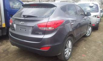 2010 Hyundai Tucson Photos