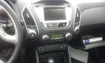 2010 Hyundai Tucson Pictures