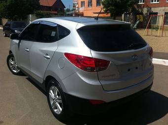 2010 Hyundai Tucson Pictures