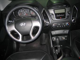 2010 Hyundai Tucson Pictures