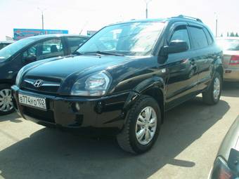 2010 Hyundai Tucson Pictures