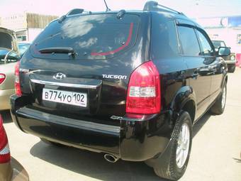 2010 Hyundai Tucson Photos