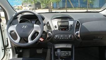 2010 Hyundai Tucson Photos