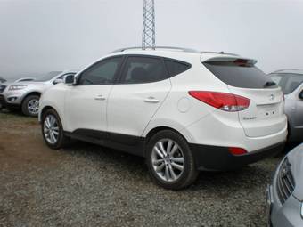 2010 Hyundai Tucson Pictures