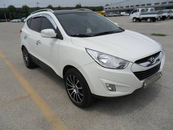 2010 Hyundai Tucson Photos