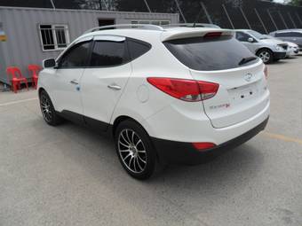 2010 Hyundai Tucson Pictures