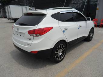 2010 Hyundai Tucson Photos