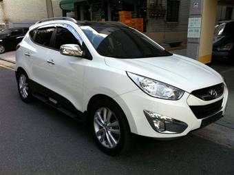 2011 Hyundai Tucson Photos