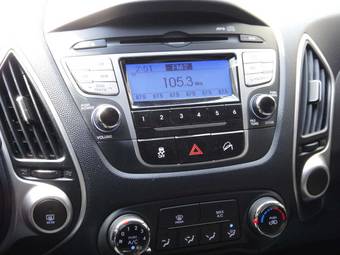 2011 Hyundai Tucson Photos