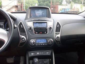 2011 Hyundai Tucson Photos