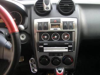 2002 Hyundai Tuscani Pictures