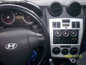 2002 Hyundai Tuscani Pictures