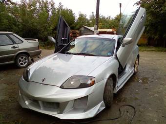 2002 Hyundai Tuscani Photos