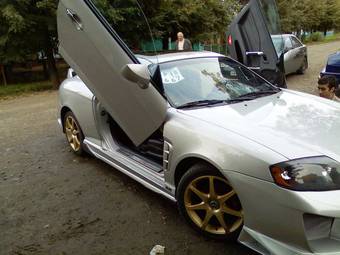 2002 Hyundai Tuscani Images