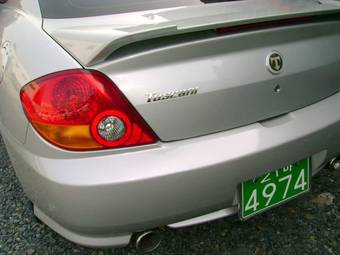 2003 Hyundai Tuscani Images