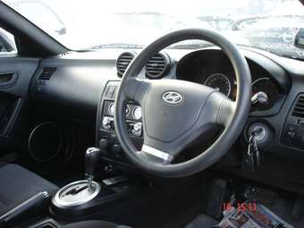 2004 Hyundai Tuscani Photos