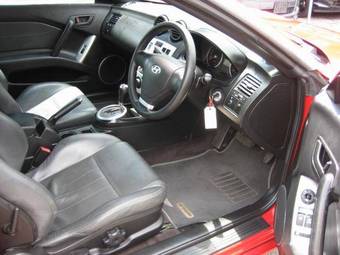 2004 Hyundai Tuscani Photos