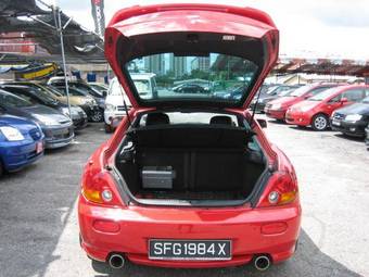 2004 Hyundai Tuscani Pictures
