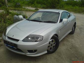 2004 Hyundai Tuscani Photos