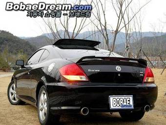 2005 Hyundai Tuscani Pictures