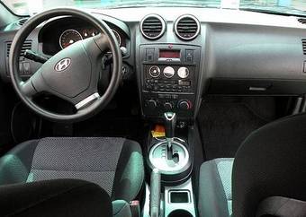 2005 Hyundai Tuscani Pictures