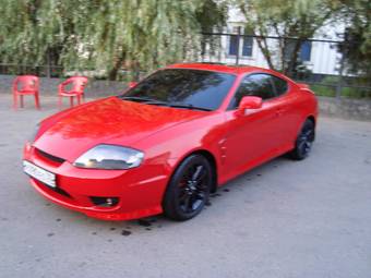 2005 Hyundai Tuscani Pictures