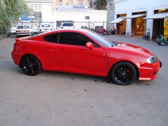 2005 Hyundai Tuscani Photos