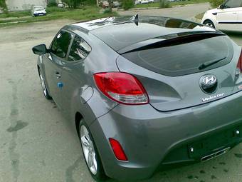 2011 Hyundai Veloster Pictures