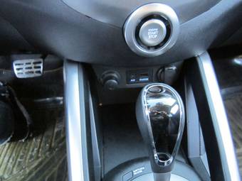 2012 Hyundai Veloster Pictures