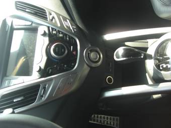 2012 Hyundai Veloster Pics