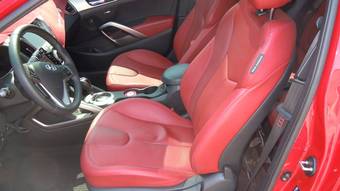 2012 Hyundai Veloster Photos